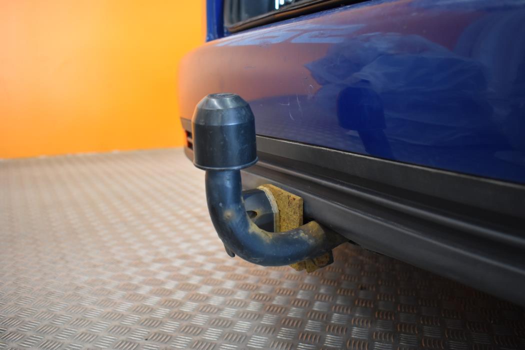 VOLKSWAGEN Touran 2008