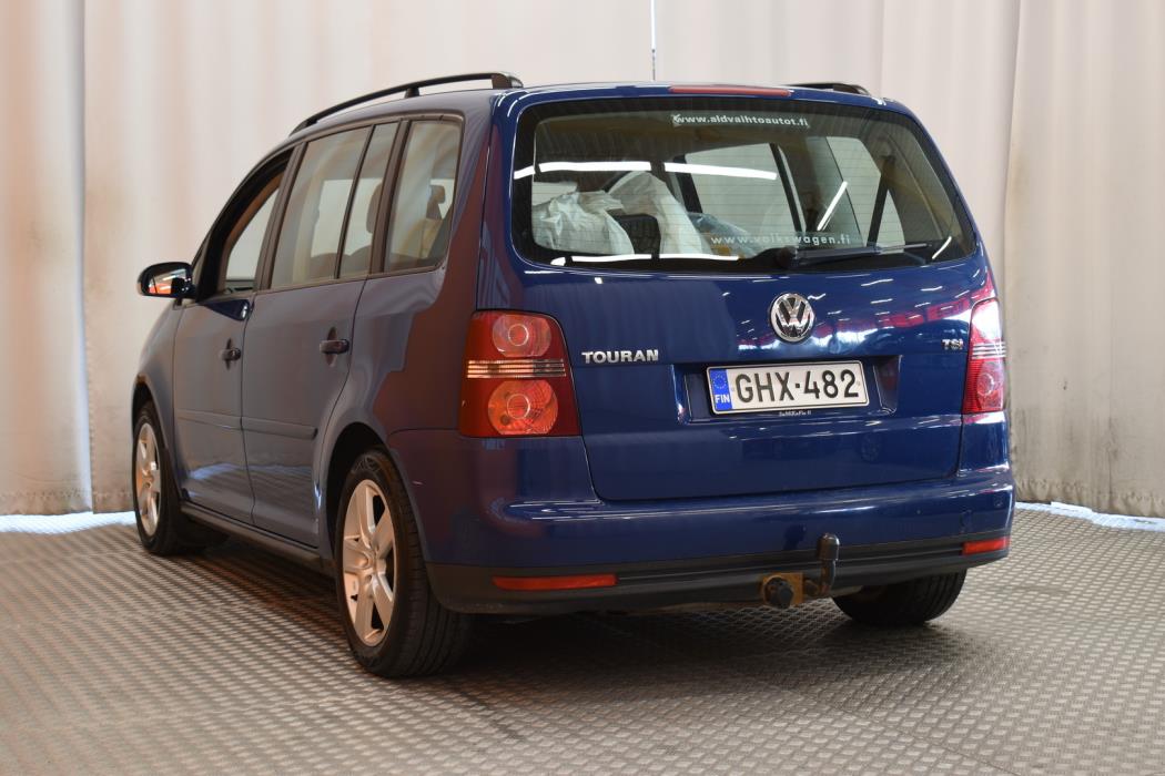 VOLKSWAGEN Touran 2008