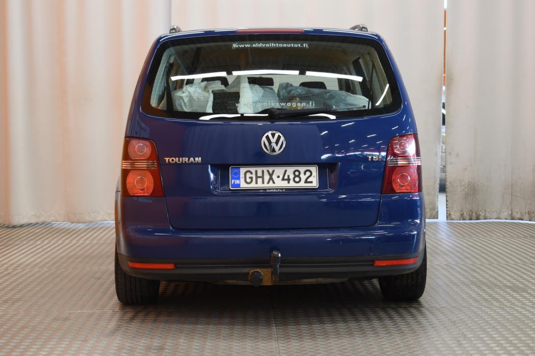 VOLKSWAGEN Touran 2008