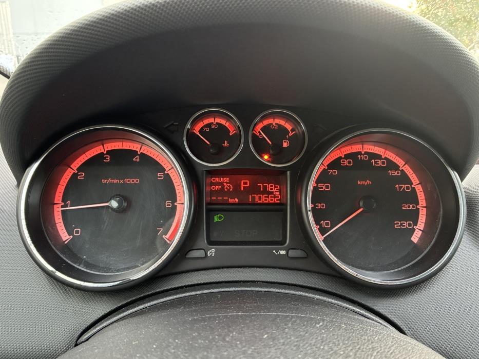 PEUGEOT 308 2010