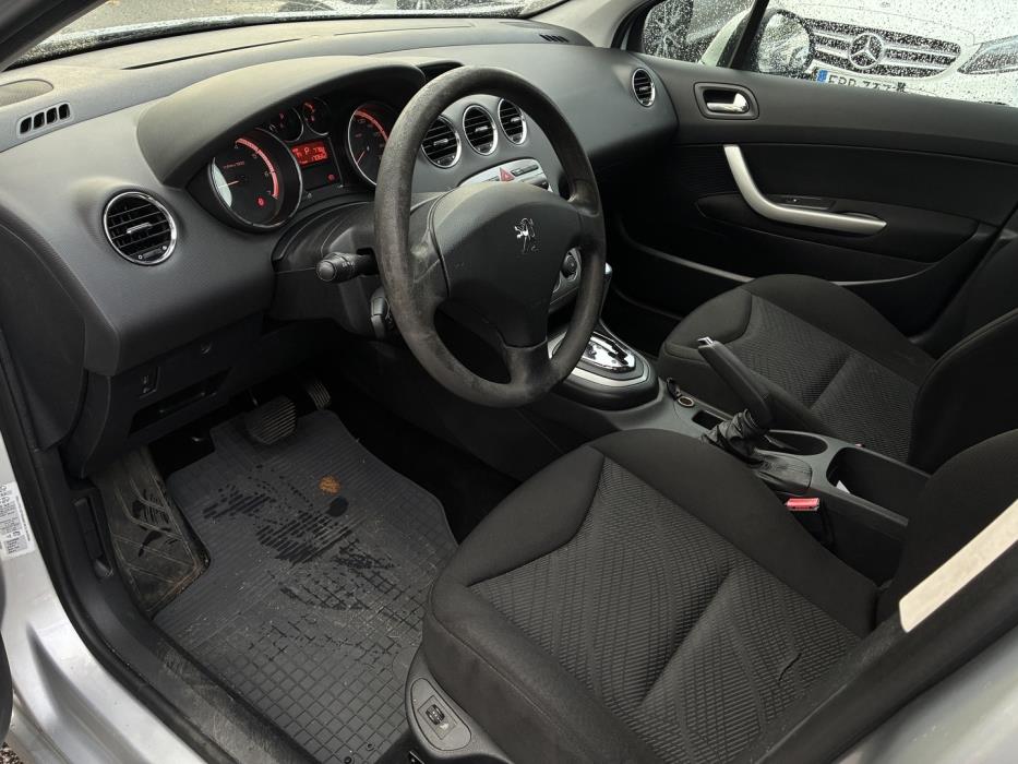 PEUGEOT 308 2010
