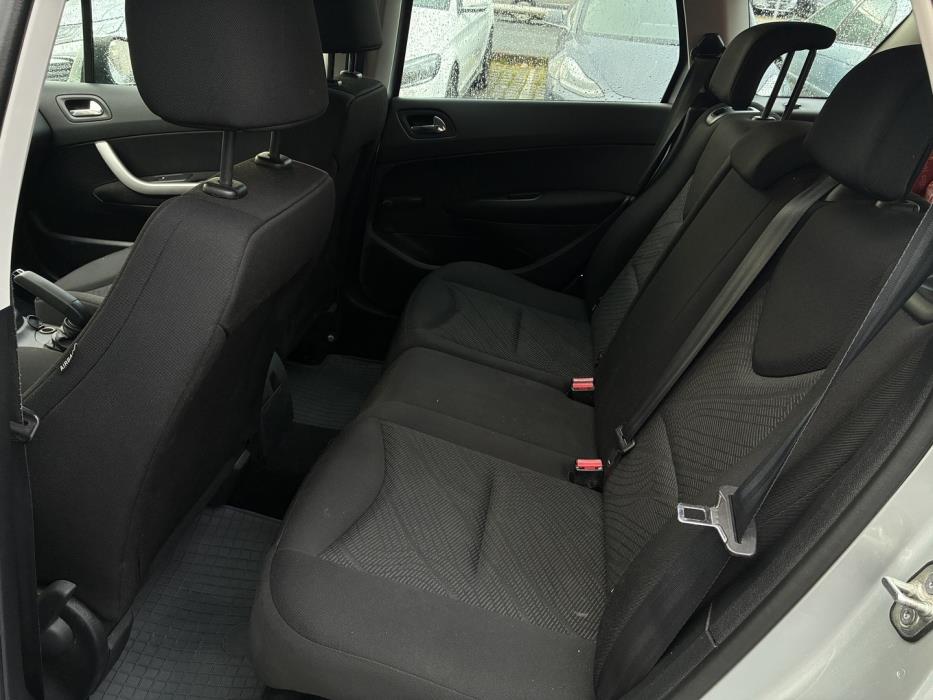 PEUGEOT 308 2010