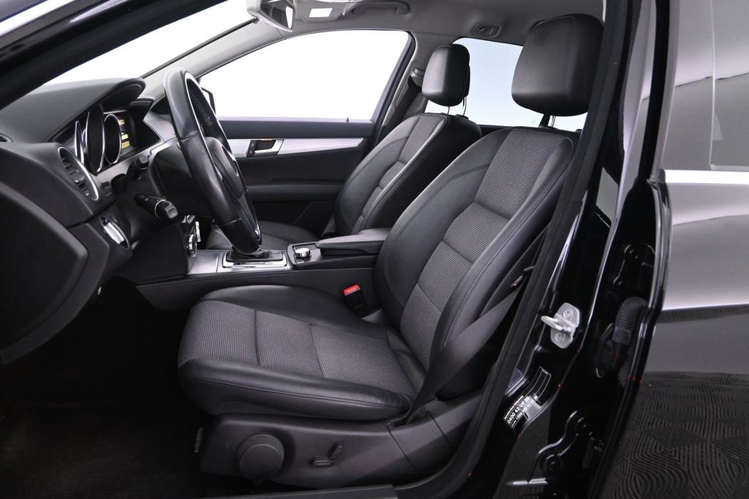 MERCEDES-BENZ C 2011