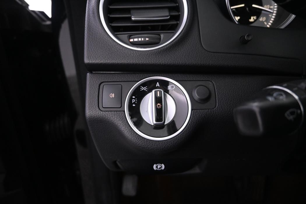 MERCEDES-BENZ C 2011