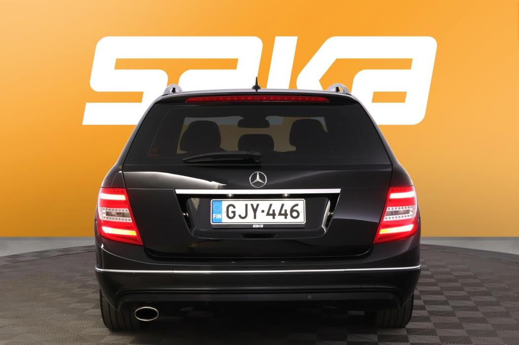 MERCEDES-BENZ C 2011
