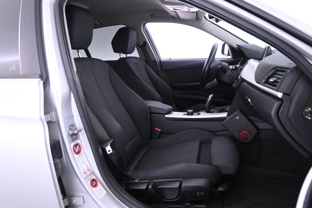 BMW 320 2013