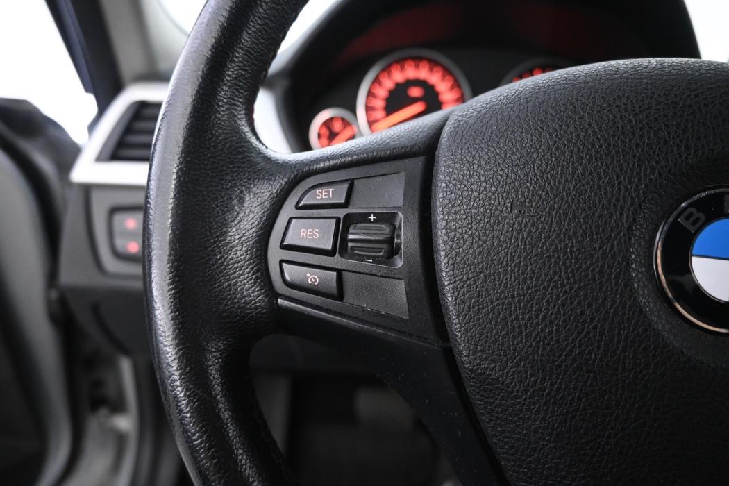 BMW 320 2013
