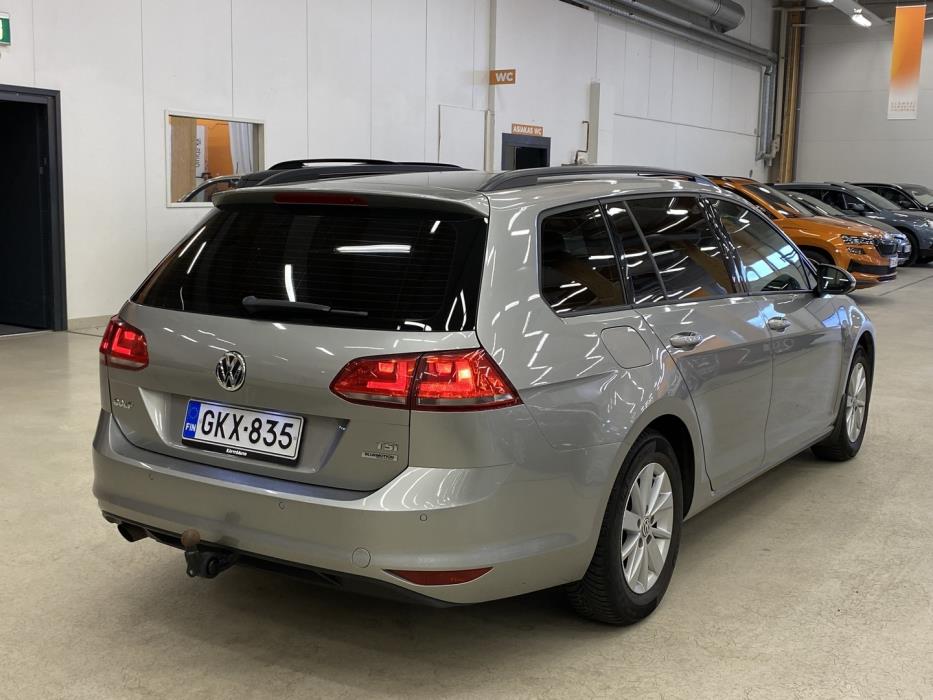 VOLKSWAGEN Golf 2014