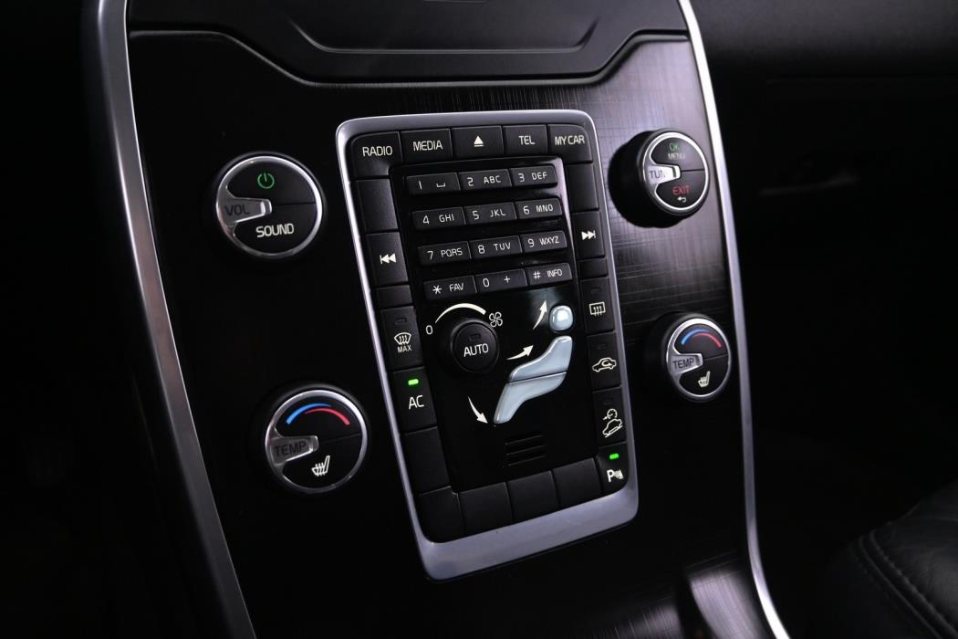 VOLVO XC70 2014