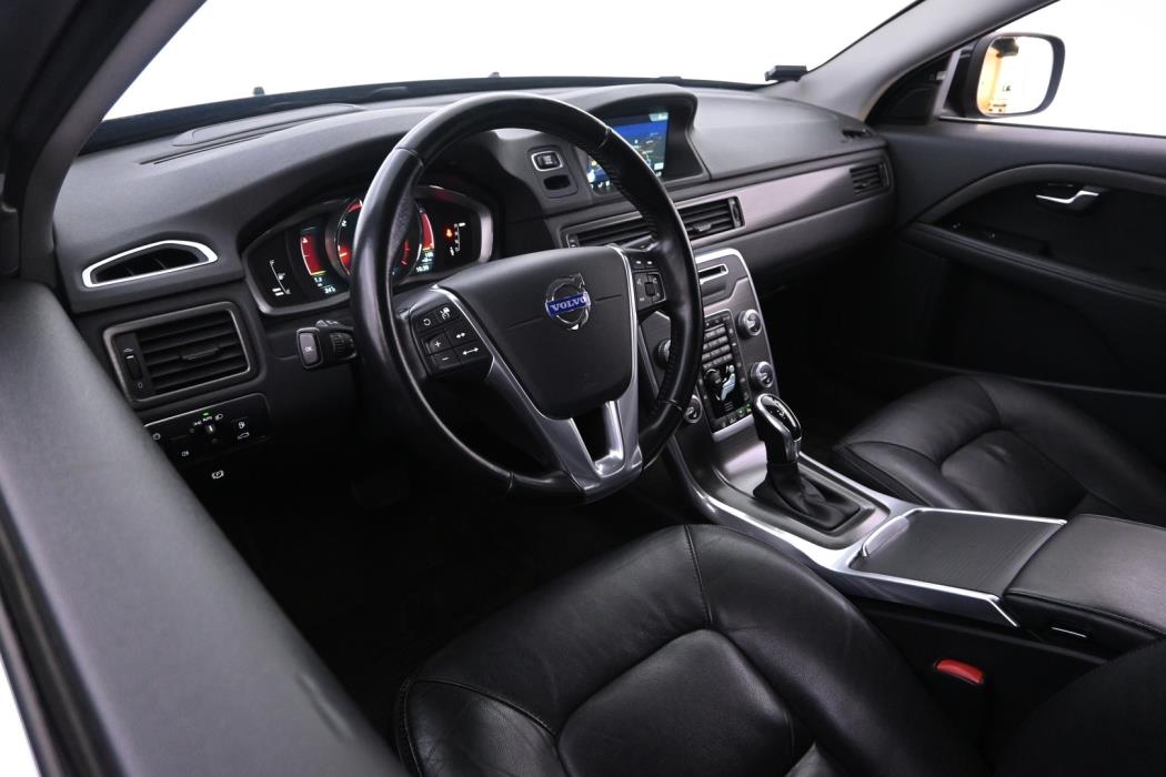 VOLVO XC70 2015