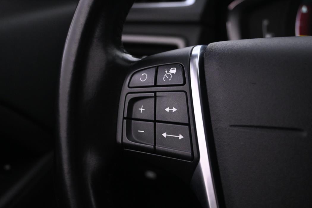 VOLVO XC70 2015