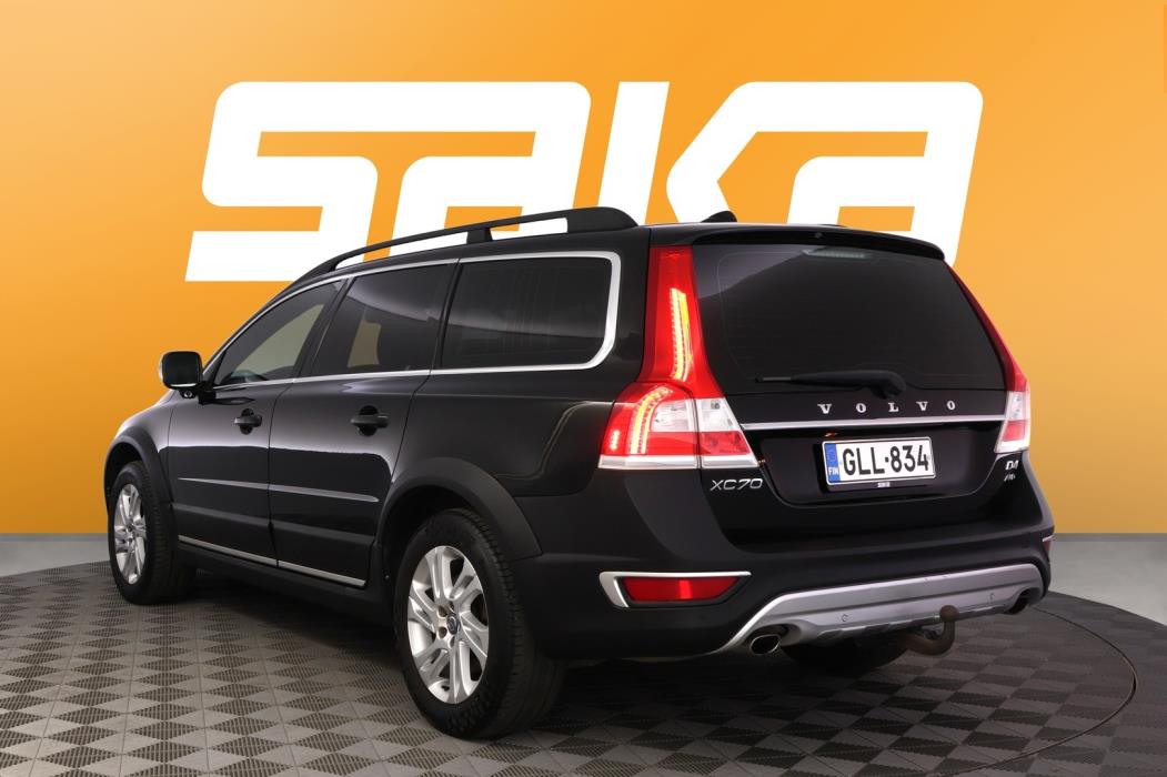VOLVO XC70 2015