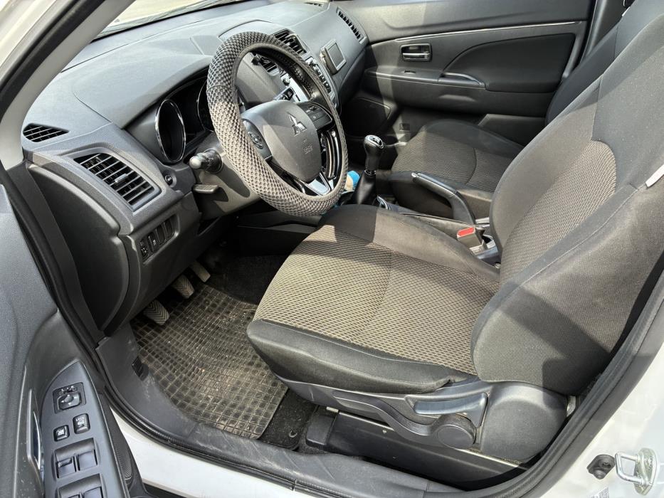 MITSUBISHI ASX 2017