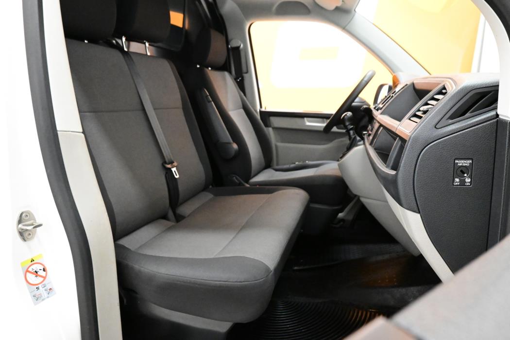 VOLKSWAGEN Transporter 2019