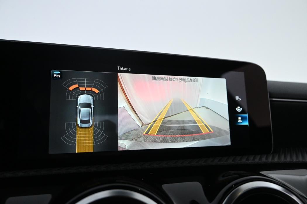 MERCEDES-BENZ A 2020