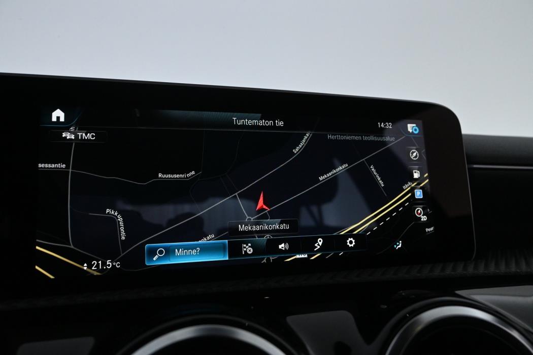 MERCEDES-BENZ A 2020