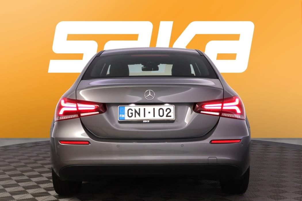 MERCEDES-BENZ A 2020