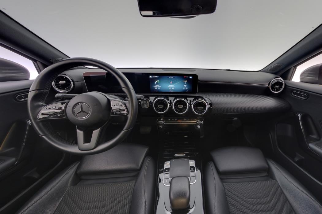 MERCEDES-BENZ A 2020