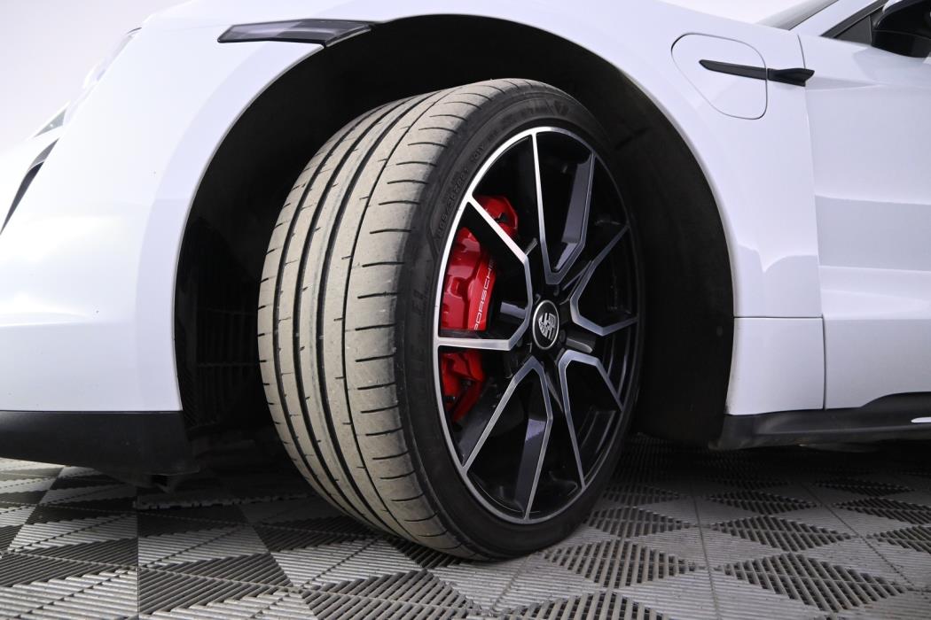 PORSCHE Taycan 2022