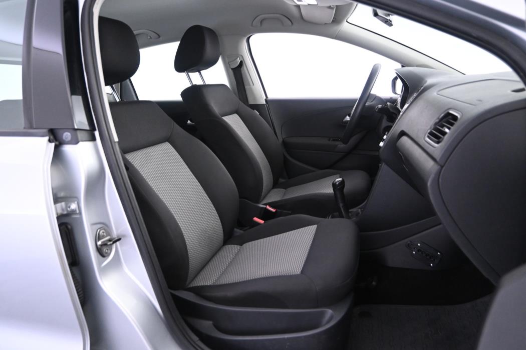 VOLKSWAGEN Polo 2010