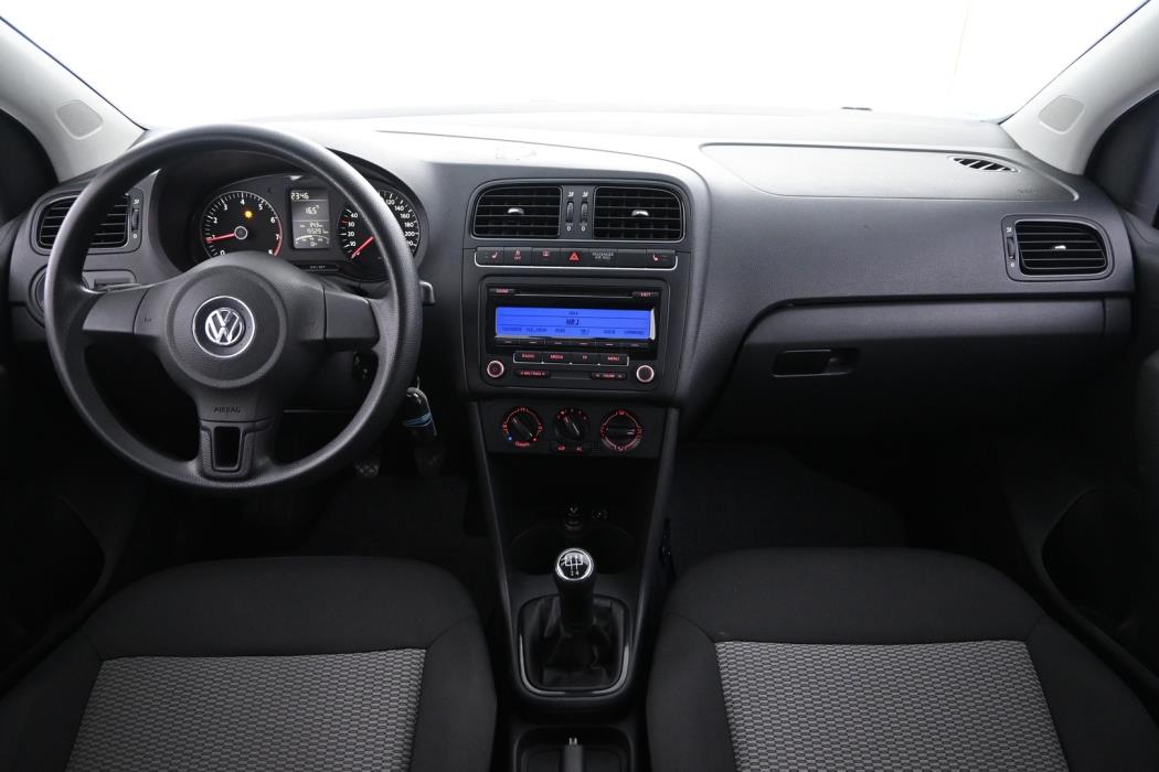 VOLKSWAGEN Polo 2010