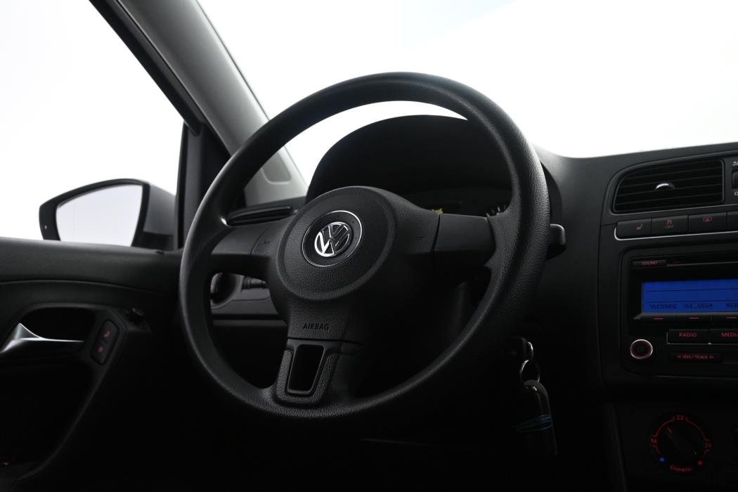 VOLKSWAGEN Polo 2010