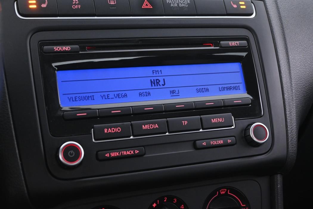 VOLKSWAGEN Polo 2010