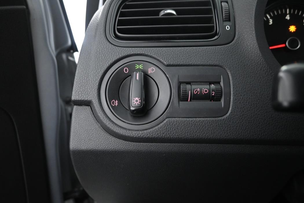 VOLKSWAGEN Polo 2010