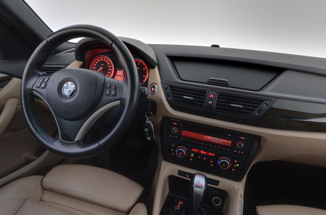 BMW X1 2011