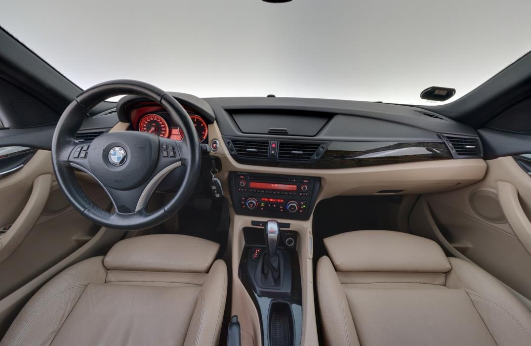 BMW X1 2011