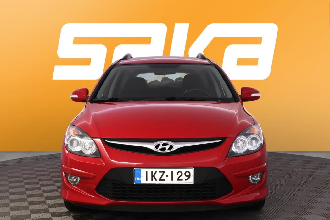 HYUNDAI i30 2011