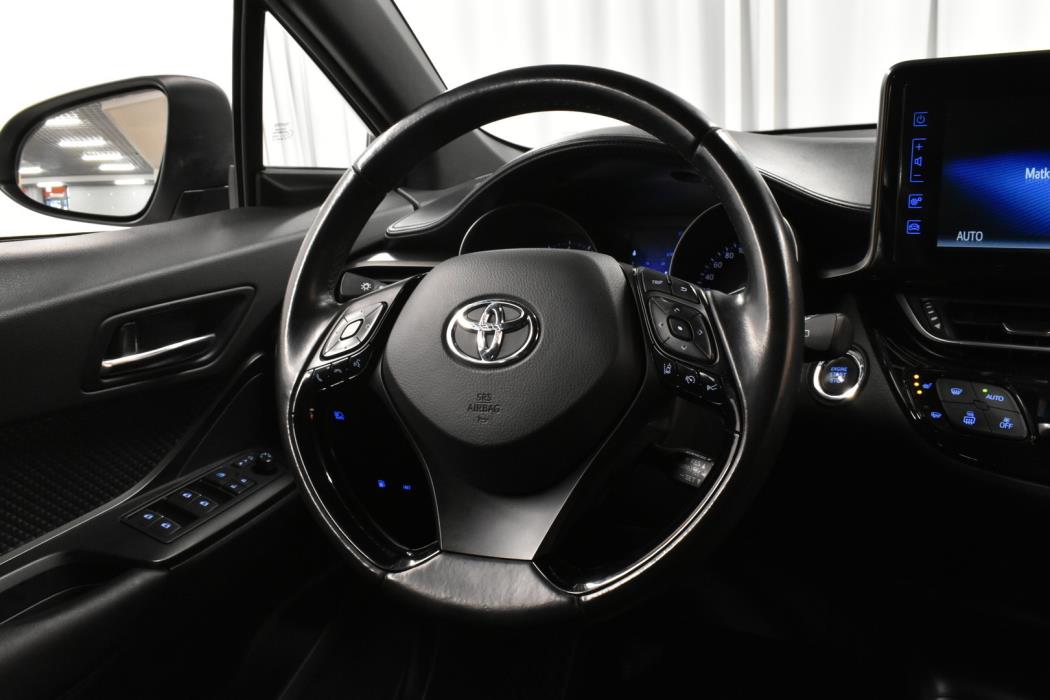 TOYOTA C-HR 2017
