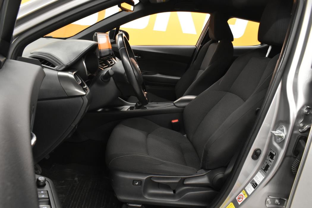 TOYOTA C-HR 2017
