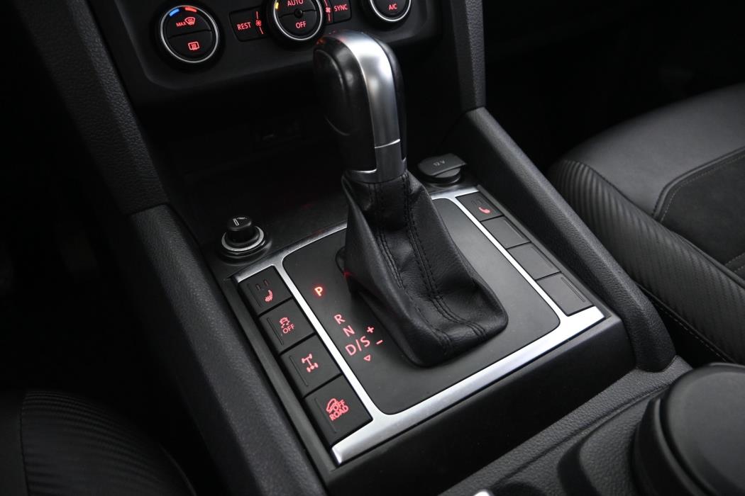 VOLKSWAGEN Amarok 2017