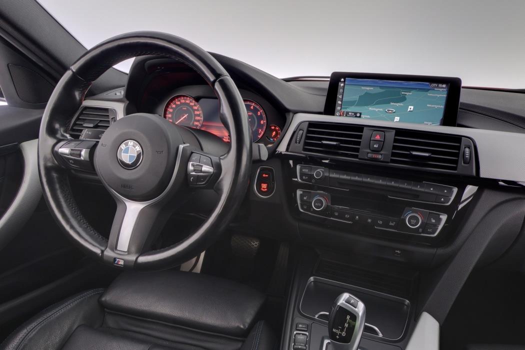 BMW 318 2019