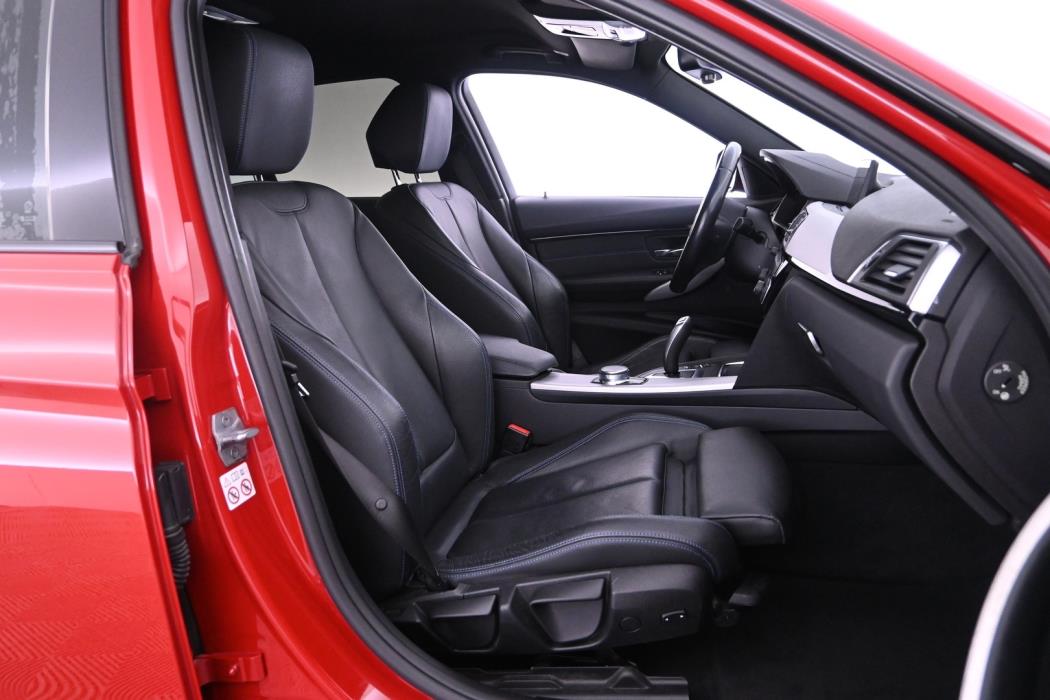 BMW 318 2019
