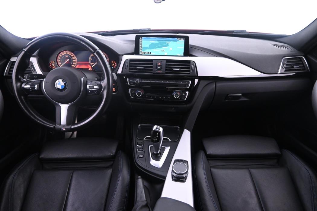 BMW 318 2019