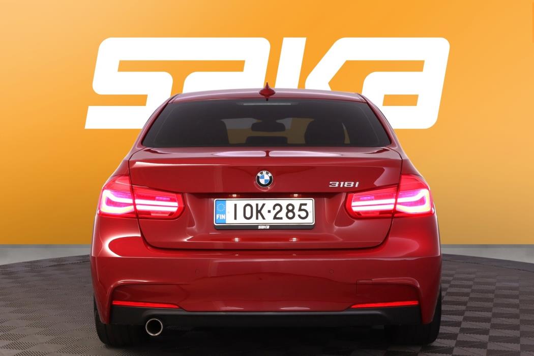 BMW 318 2019