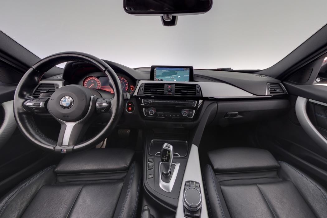 BMW 318 2019