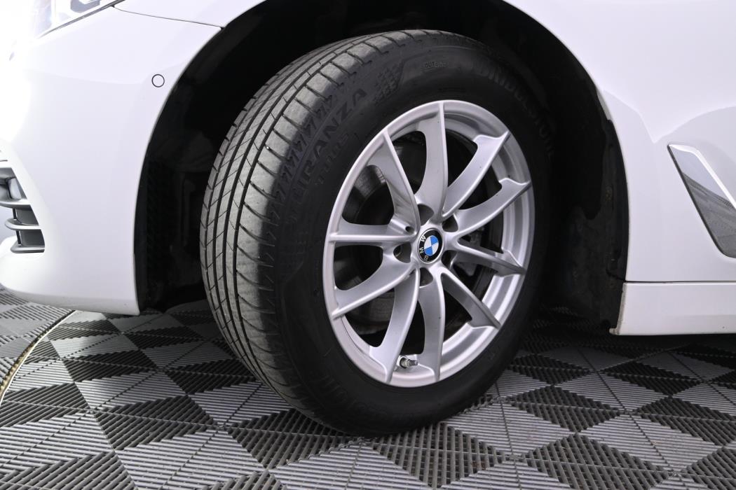 BMW 518 2019
