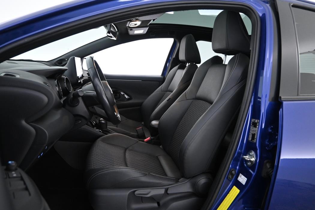 TOYOTA Yaris 2021