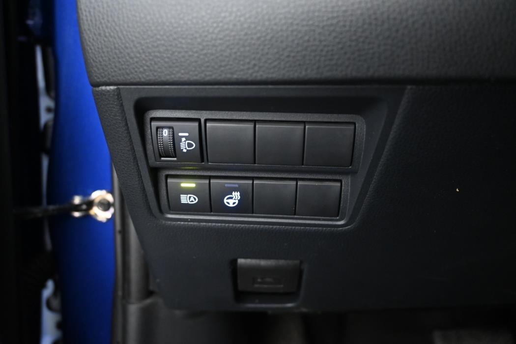 TOYOTA Yaris 2021
