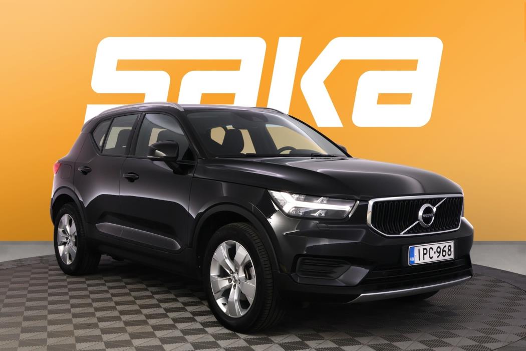 VOLVO XC40 2022