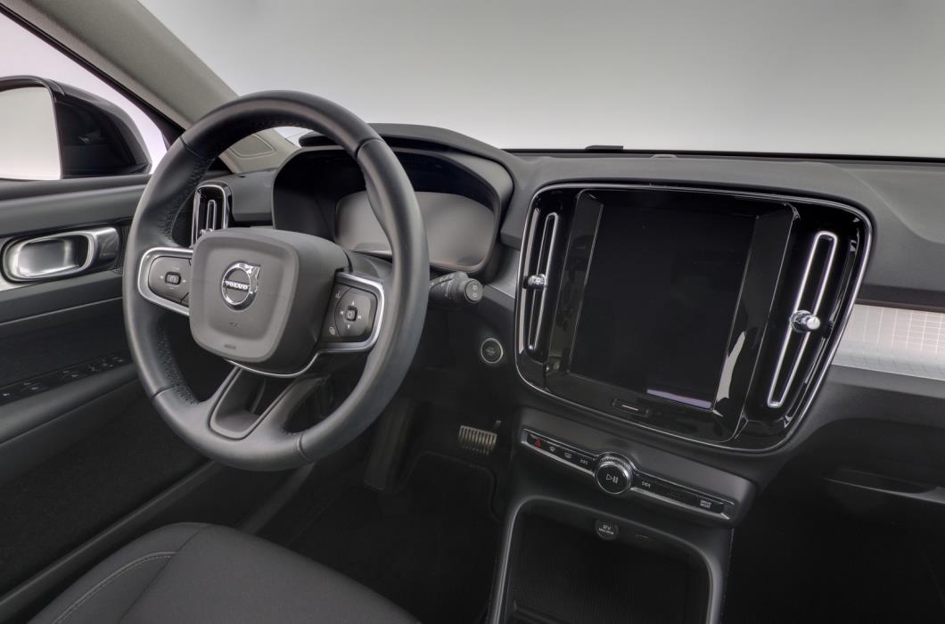 VOLVO XC40 2022