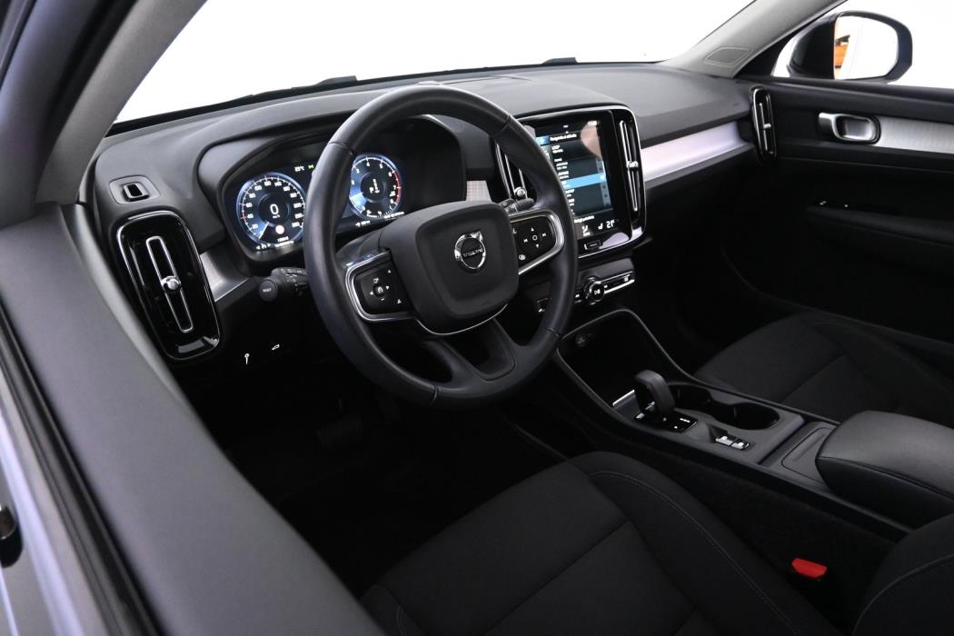 VOLVO XC40 2022
