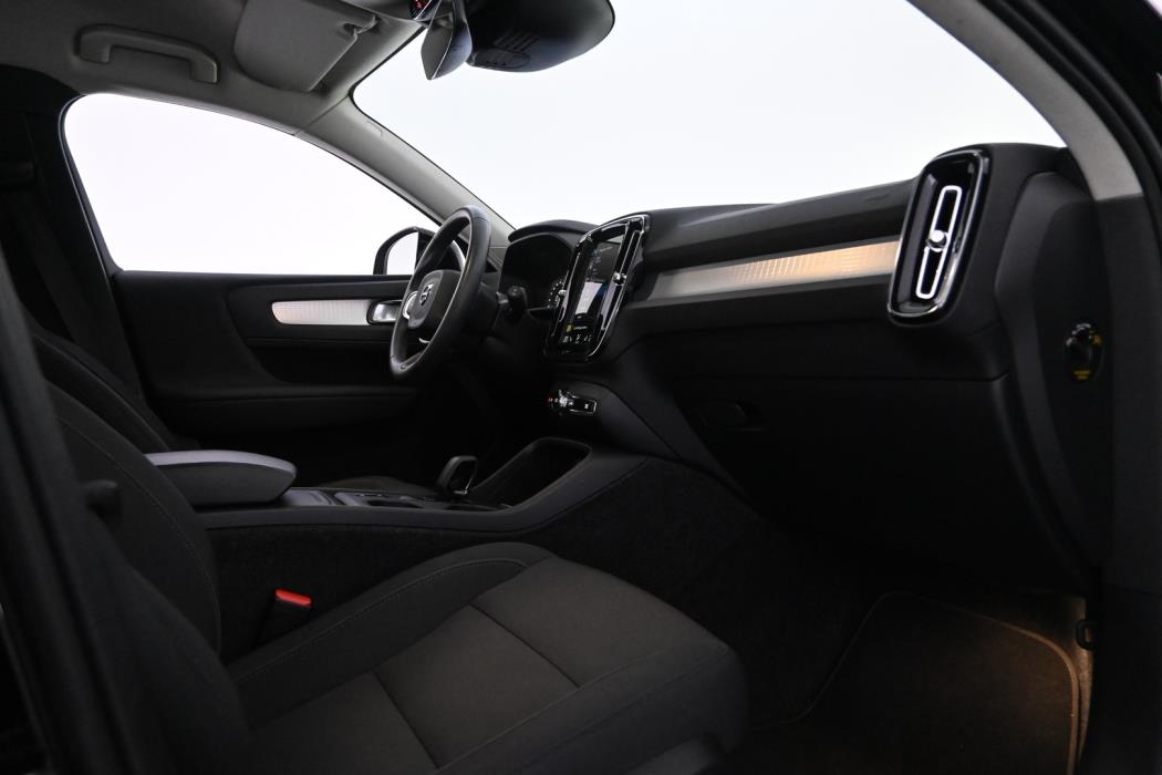 VOLVO XC40 2022