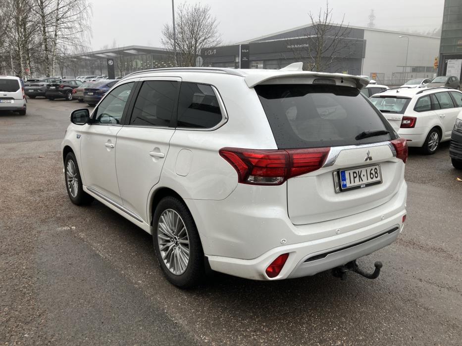 MITSUBISHI Outlander PHEV 2020