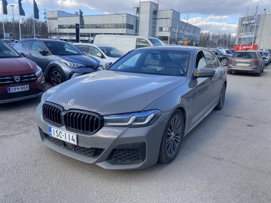 BMW 545 2022