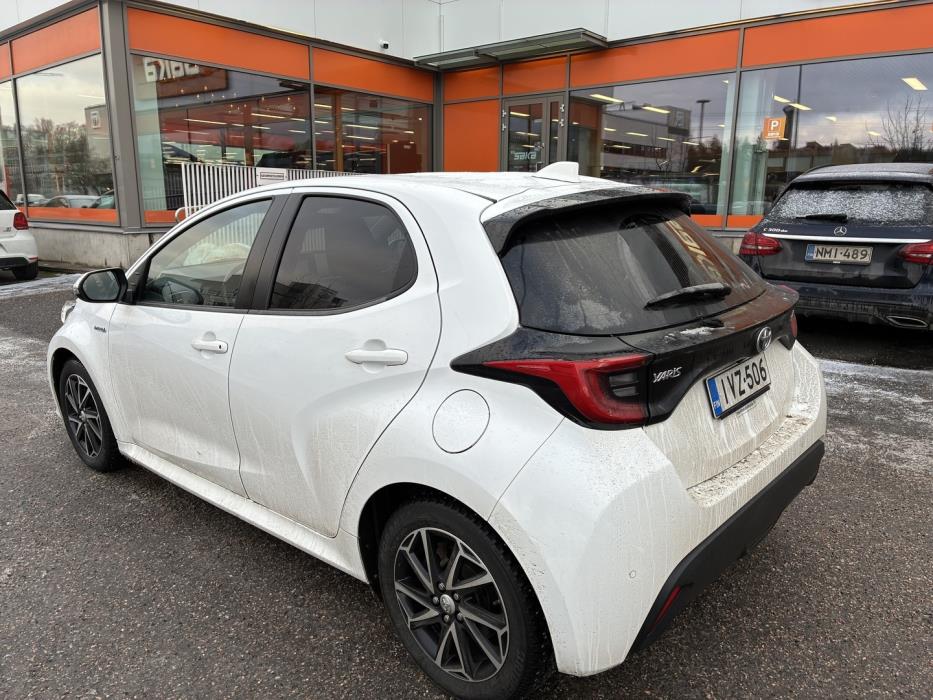 TOYOTA Yaris 2021