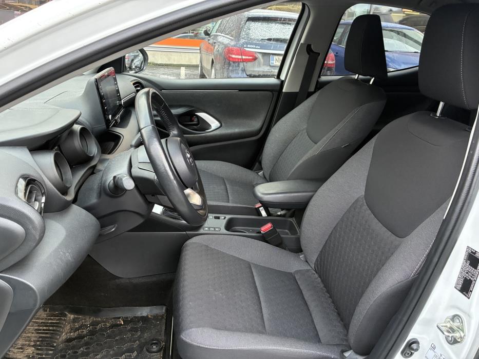 TOYOTA Yaris 2021
